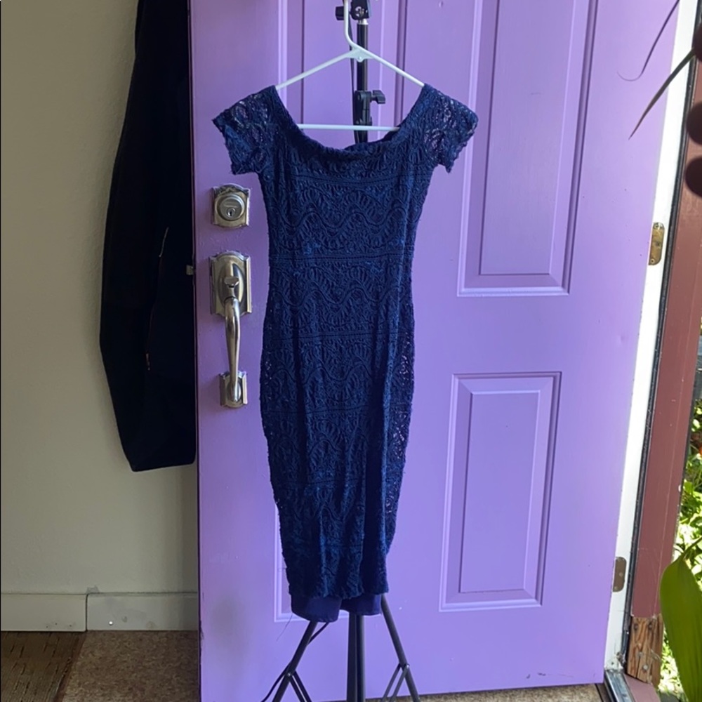 Navy blue stretchy dress.